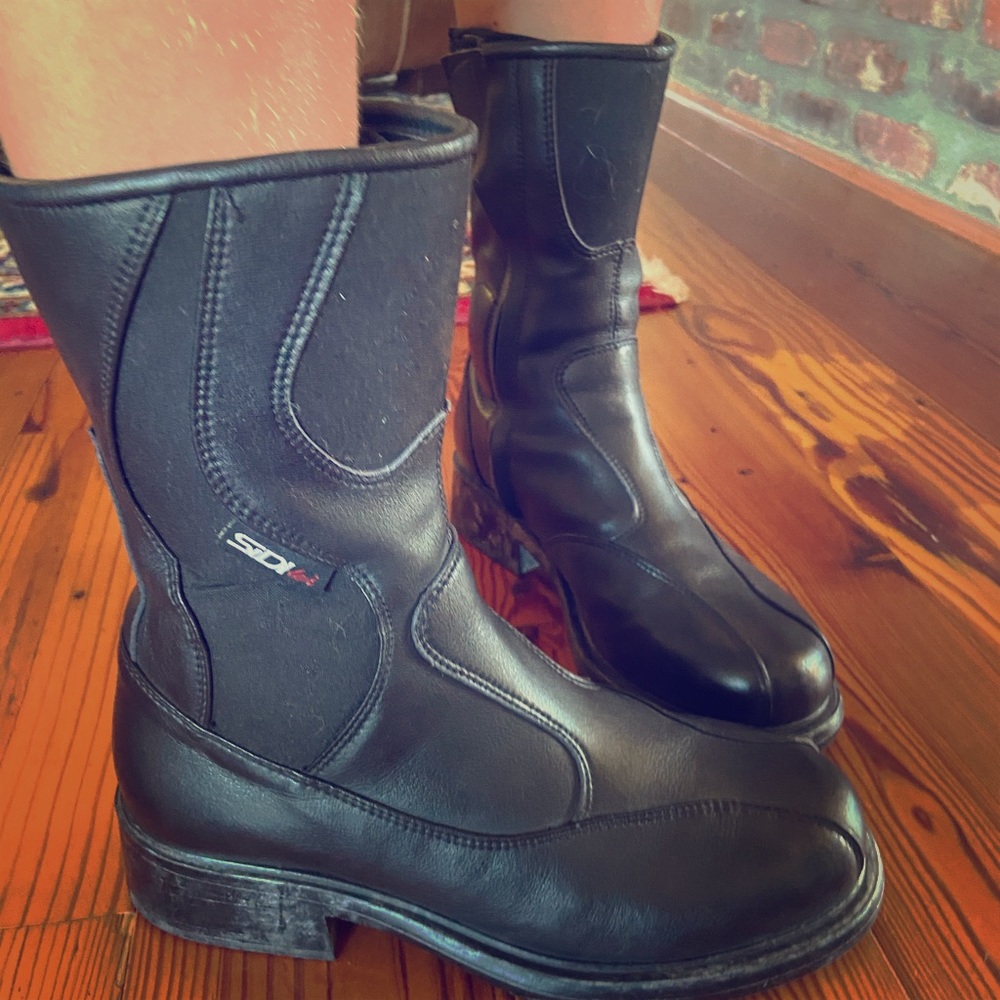 Sei motorcycle boots. Size 8